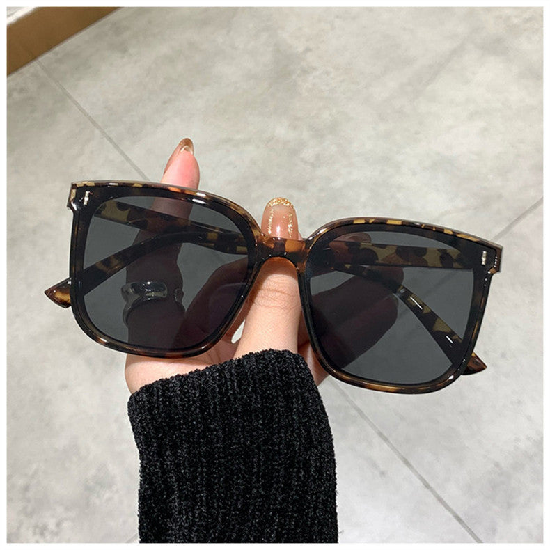 New Women Black Frame Sunglasses